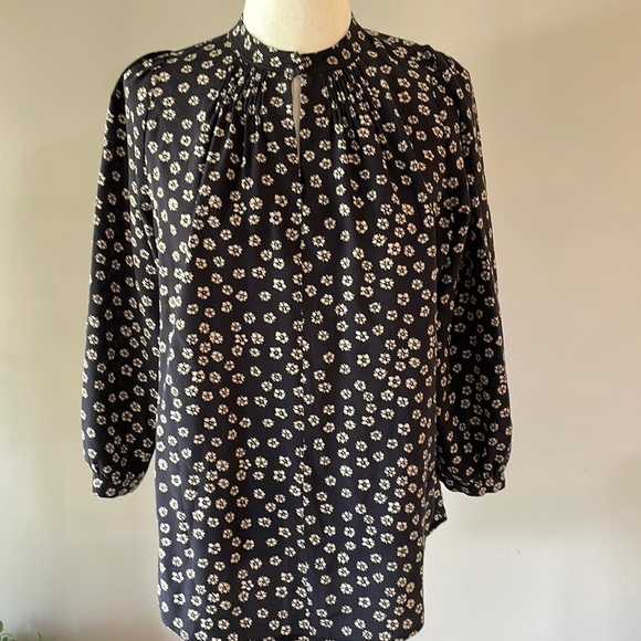 MADEWELL OVERSIZED XS crew/ Chocker 2 button neckline blouse tossed floral motif - Picture 2 of 15